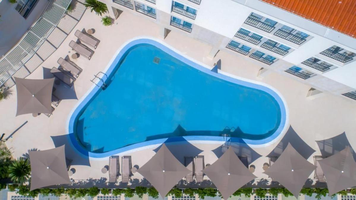 אומאג Lux Pool Suite מראה חיצוני תמונה